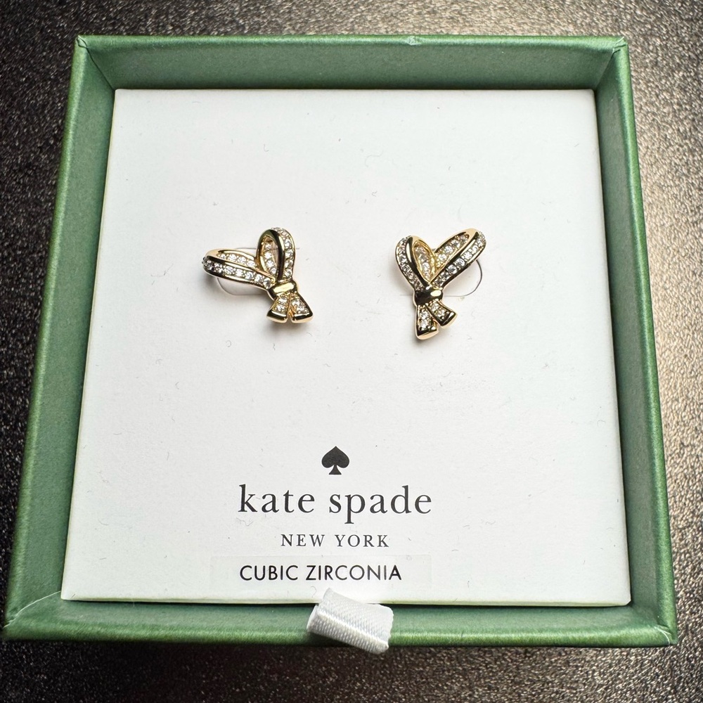 NIB Kate Spade All Tied Up Pave Stud earrings, abstract heart ❤️